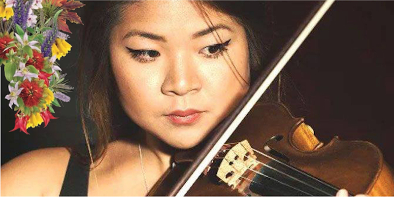 Kana Ohashi playing violin